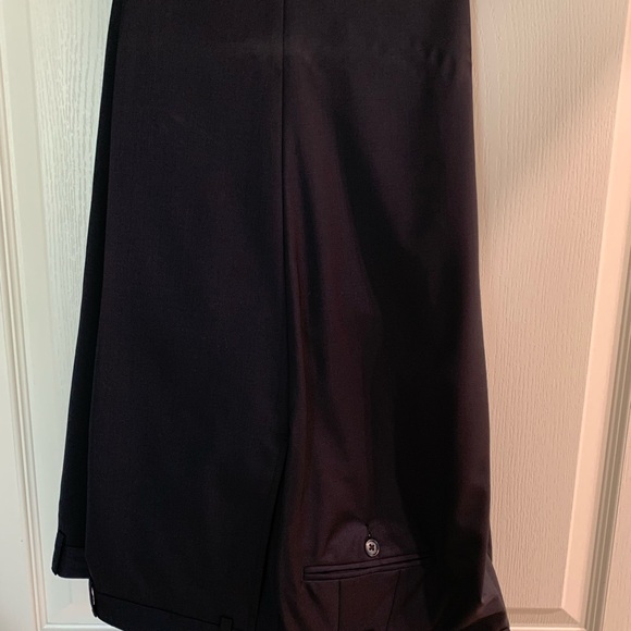 EUC Men’s Suit - Picture 5 of 6